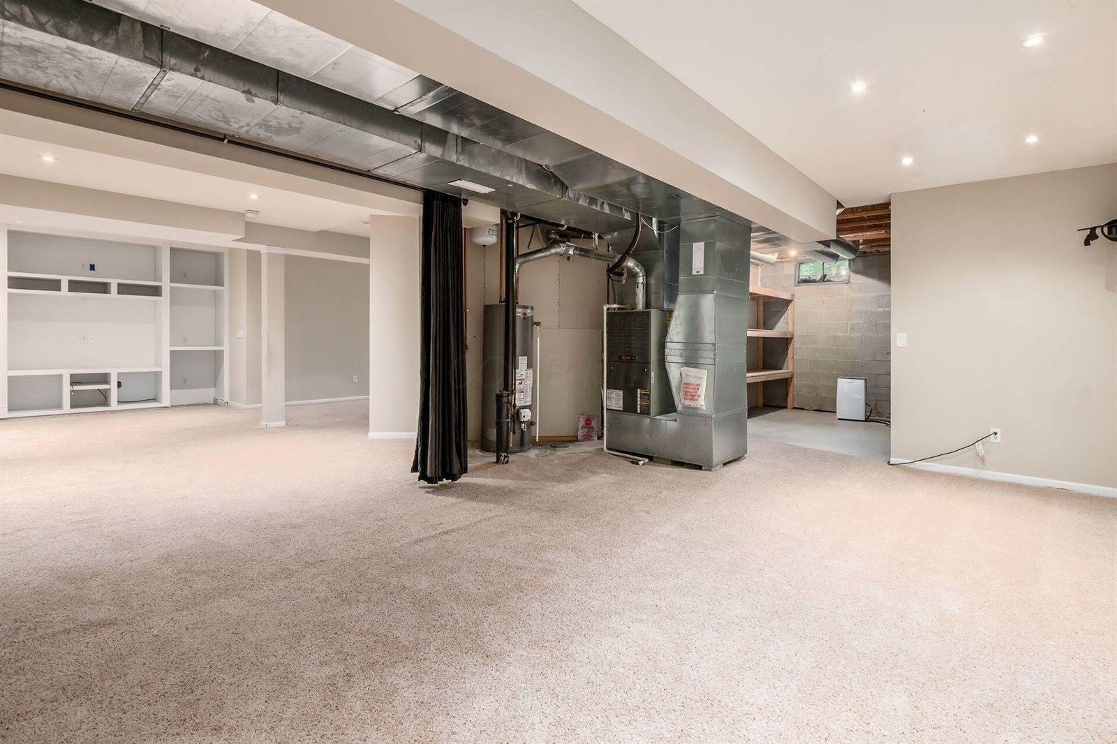 7985 Eric Court, Lewis Center, OH 43035