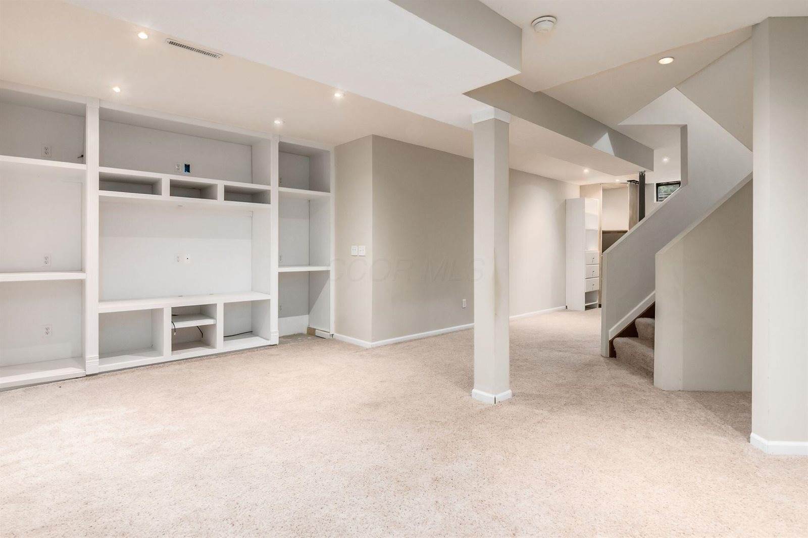 7985 Eric Court, Lewis Center, OH 43035