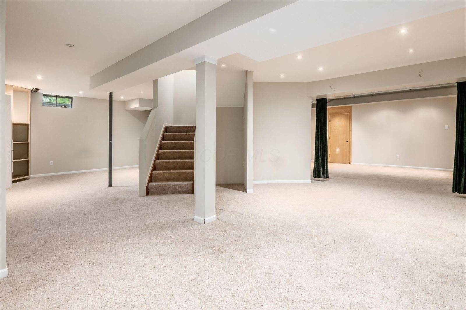 7985 Eric Court, Lewis Center, OH 43035