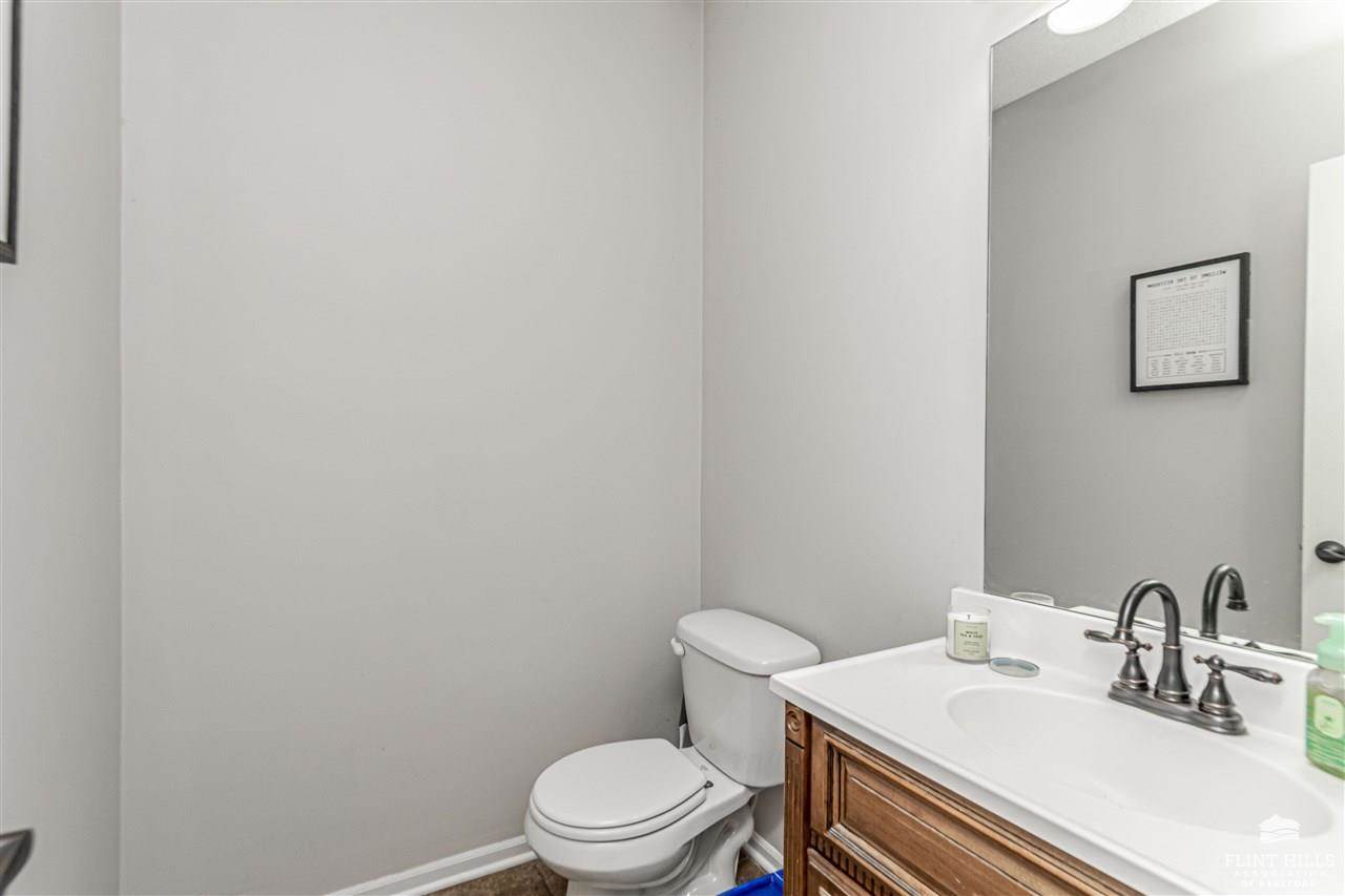 1337 Elm Creek Drive, Junction City, KS 66441