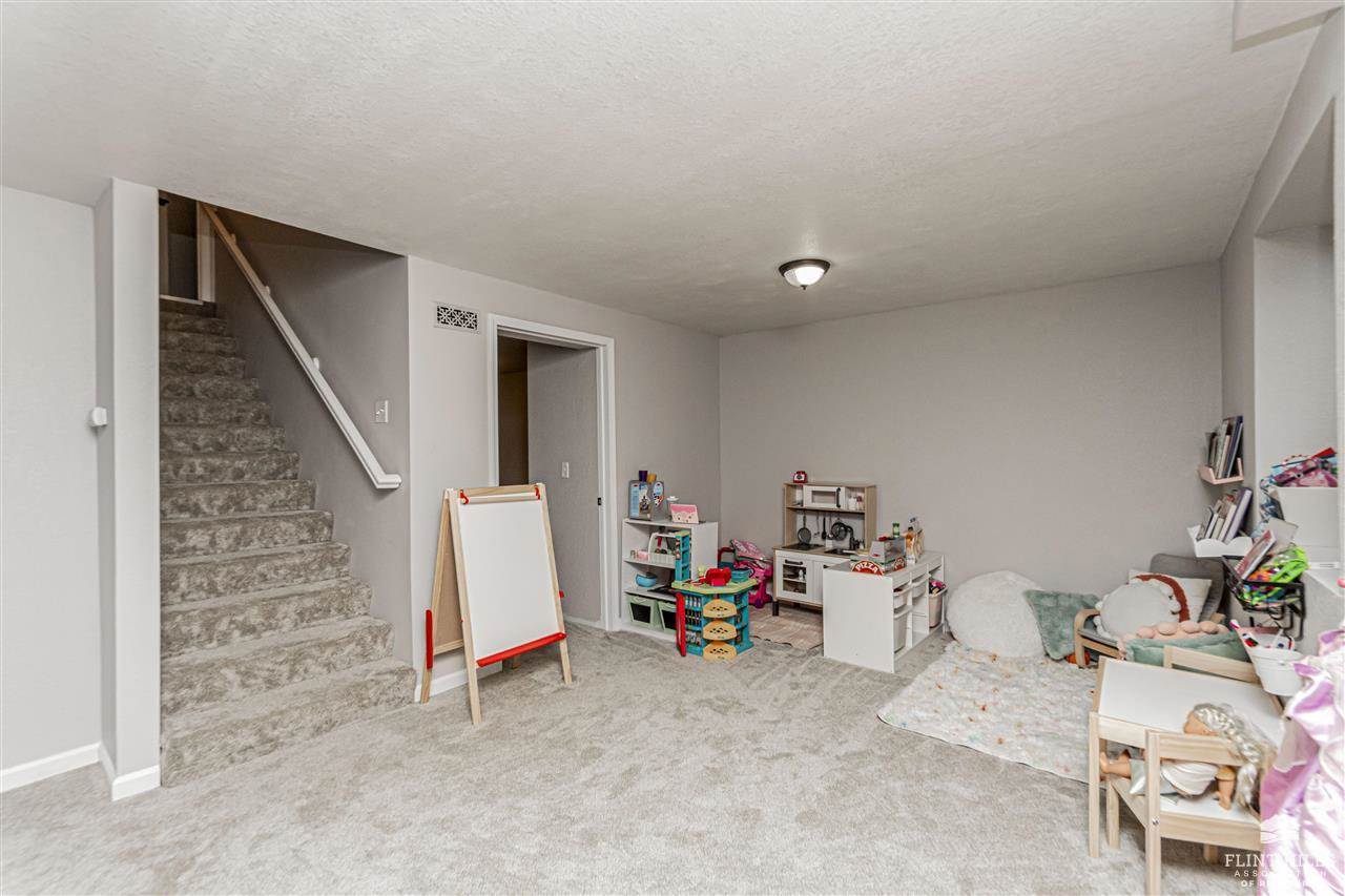 1337 Elm Creek Drive, Junction City, KS 66441