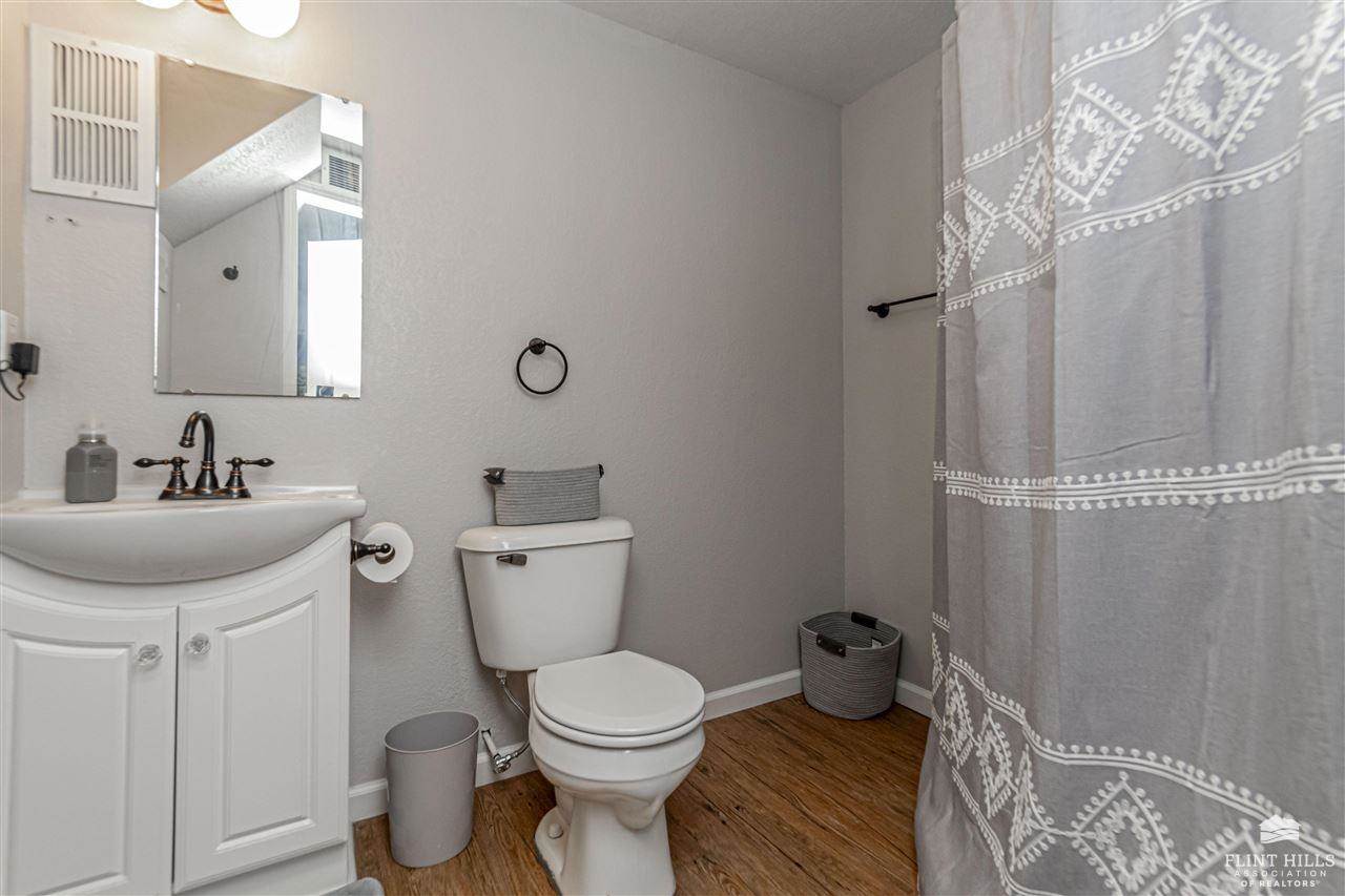 1337 Elm Creek Drive, Junction City, KS 66441