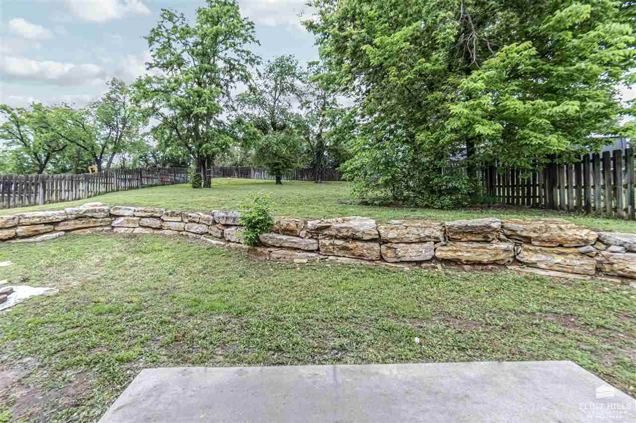 1337 Elm Creek Drive, Junction City, KS 66441