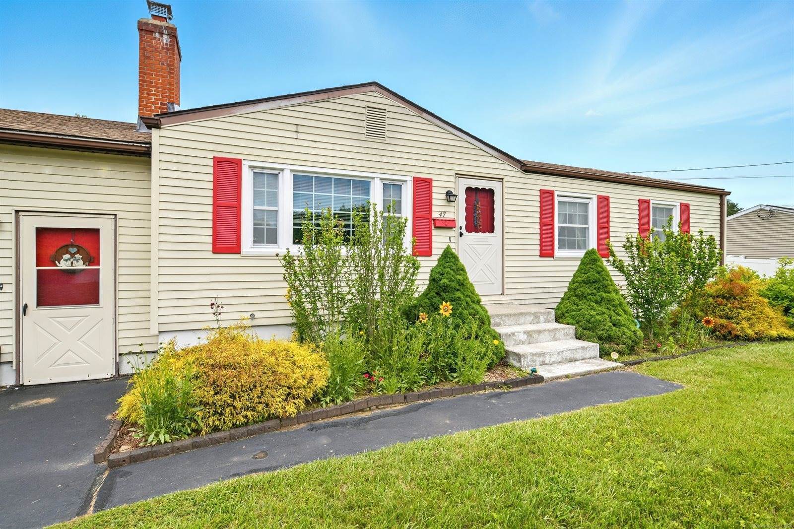 47 Varno, Enfield, CT 06082