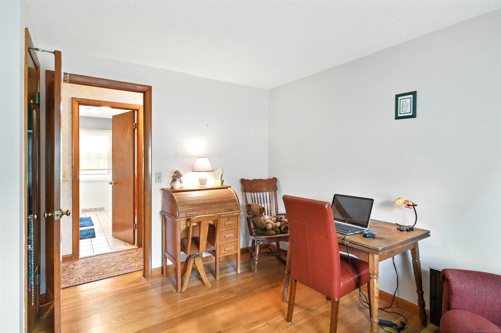 47 Varno, Enfield, CT 06082