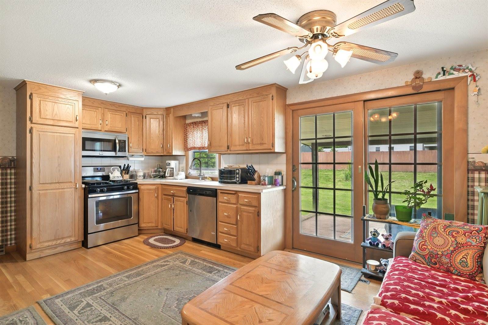 47 Varno, Enfield, CT 06082