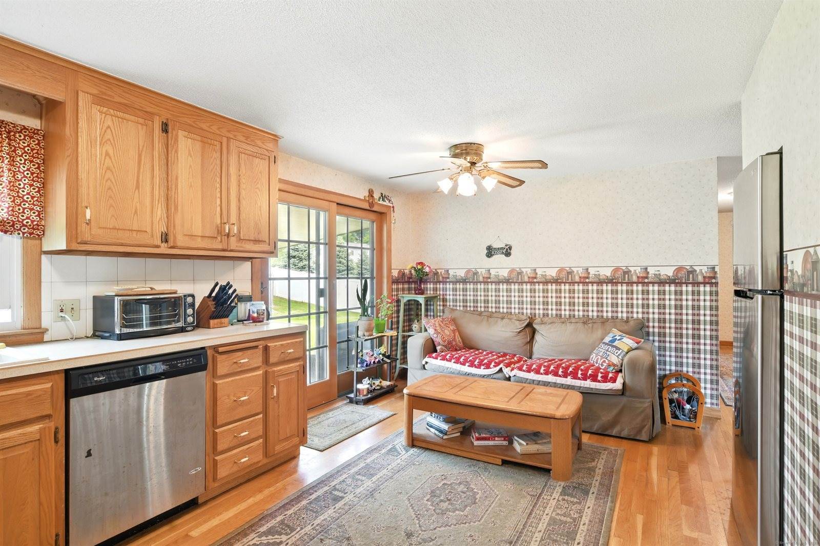 47 Varno, Enfield, CT 06082