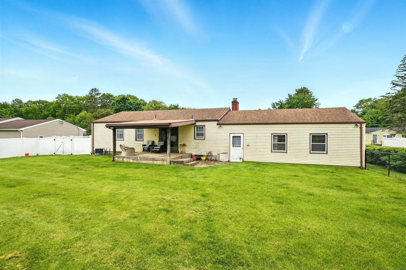 47 Varno, Enfield, CT 06082