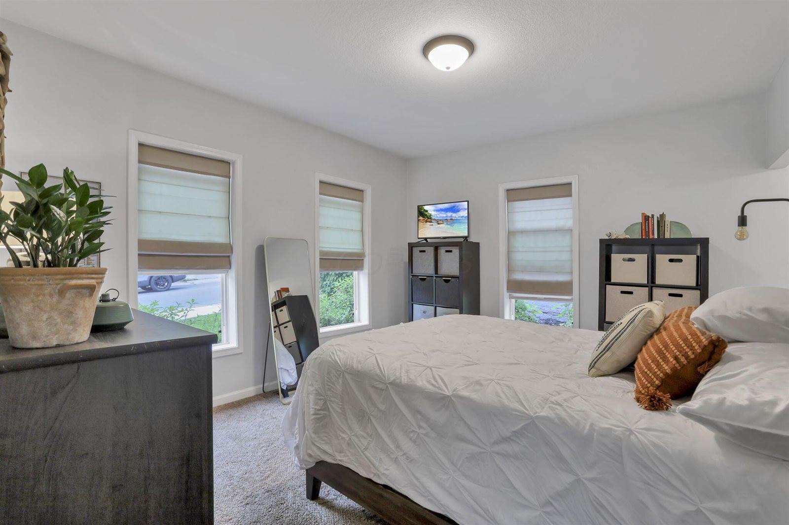 26 Belmont Avenue, Mount Vernon, OH 43050