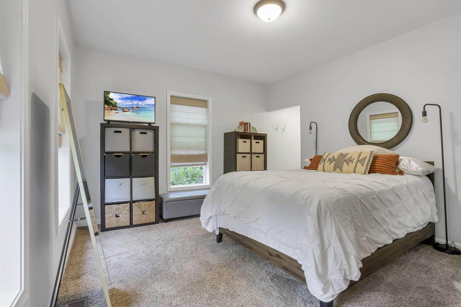 26 Belmont Avenue, Mount Vernon, OH 43050