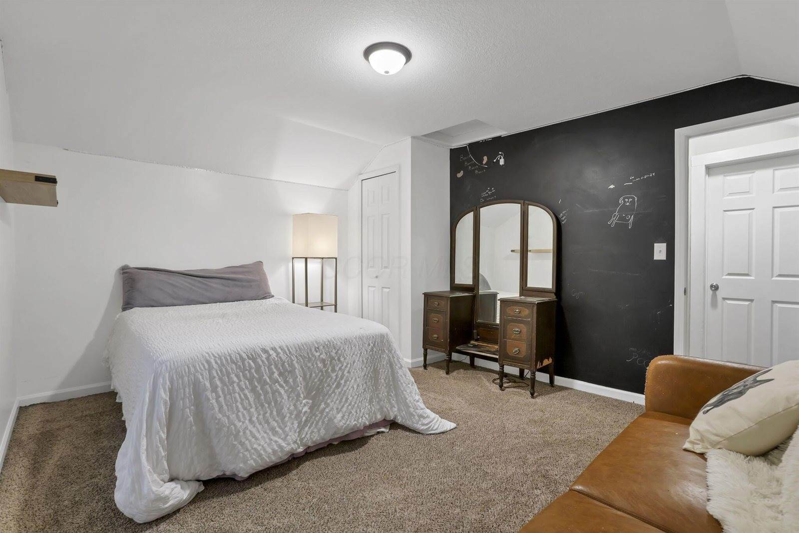 26 Belmont Avenue, Mount Vernon, OH 43050