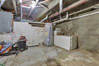 26 Belmont Avenue, Mount Vernon, OH 43050