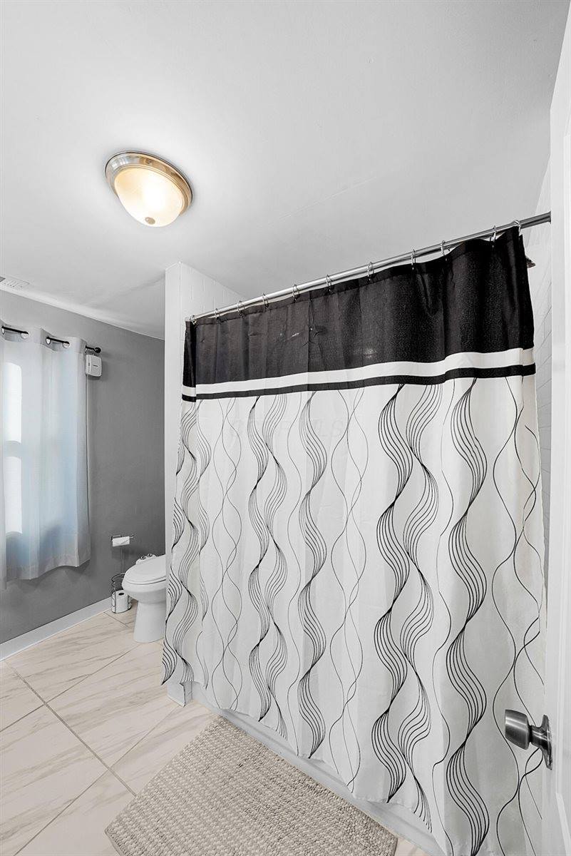 1081 Harrisburg Pike, Columbus, OH 43223