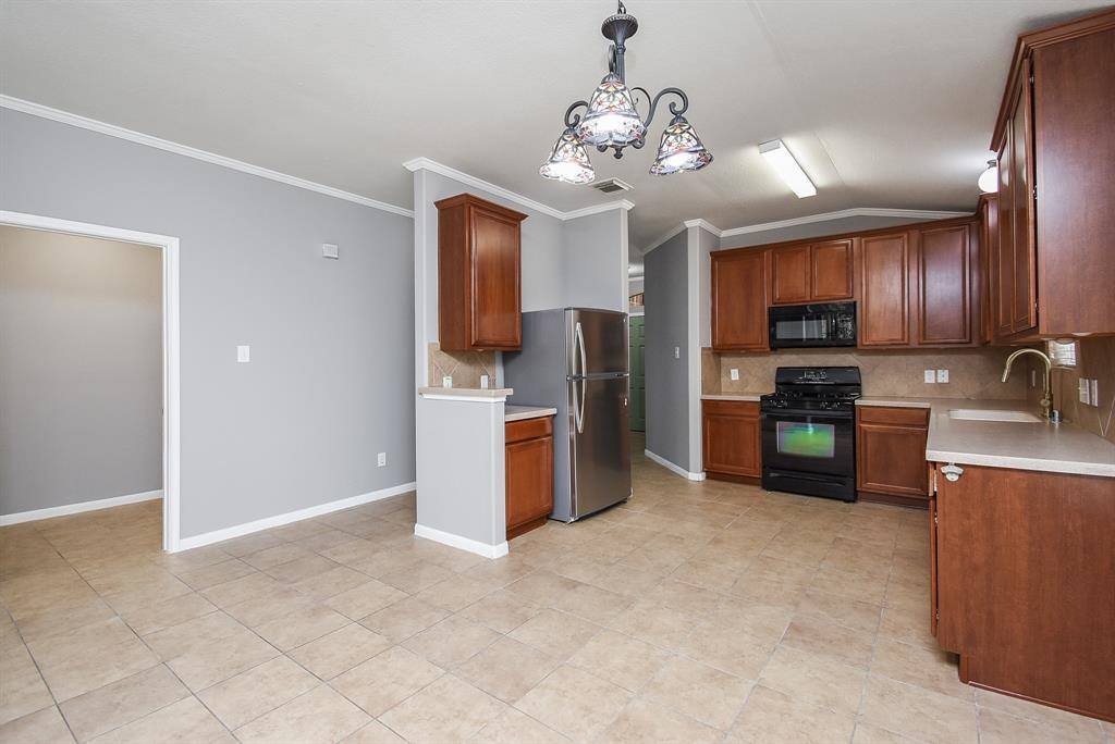 3219 Forest Willow Lane, Houston, TX 77068