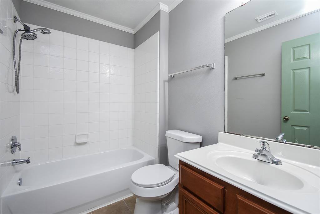 3219 Forest Willow Lane, Houston, TX 77068