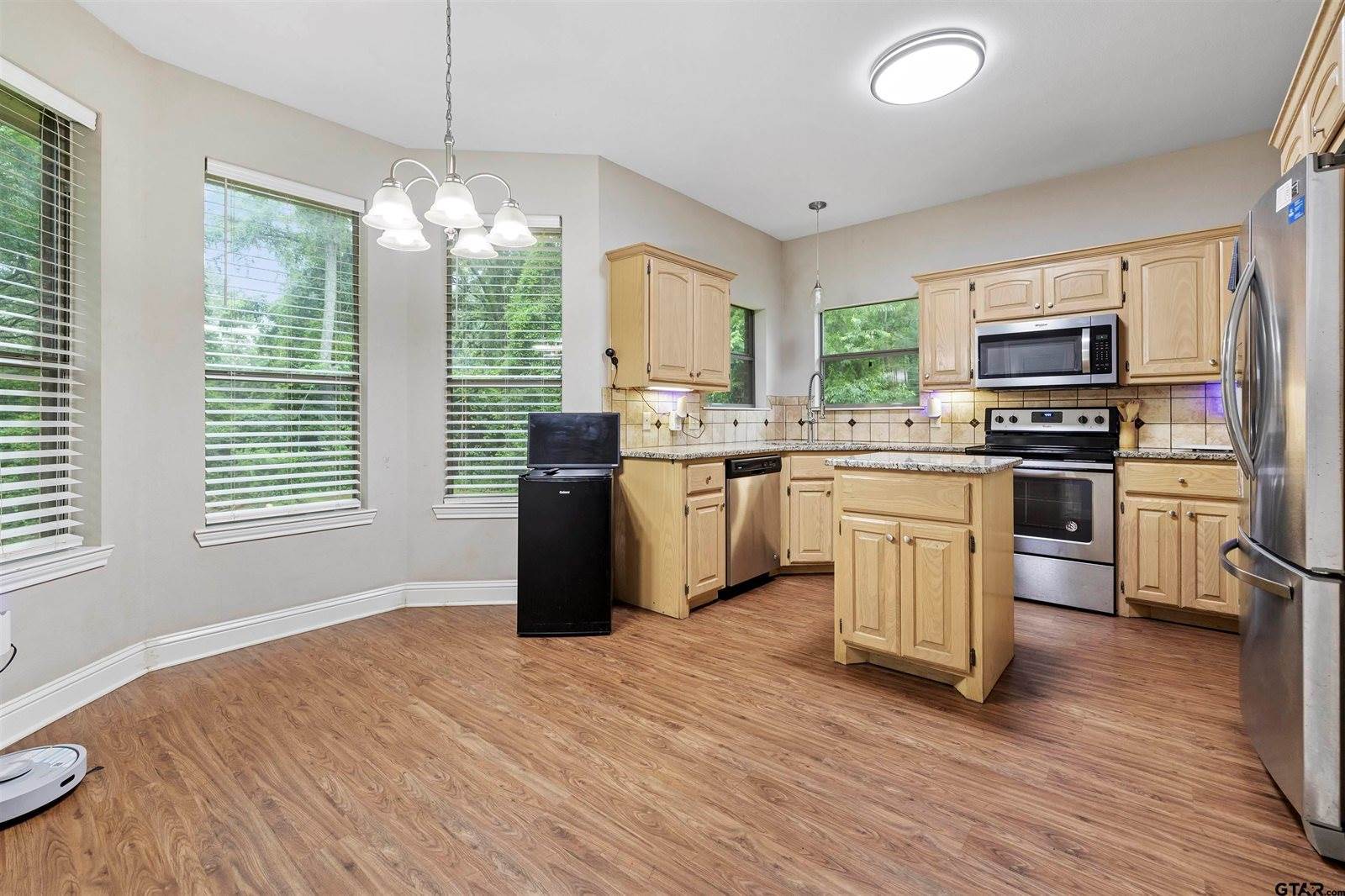 18313 Highmeadow Cir, Flint, TX 75762