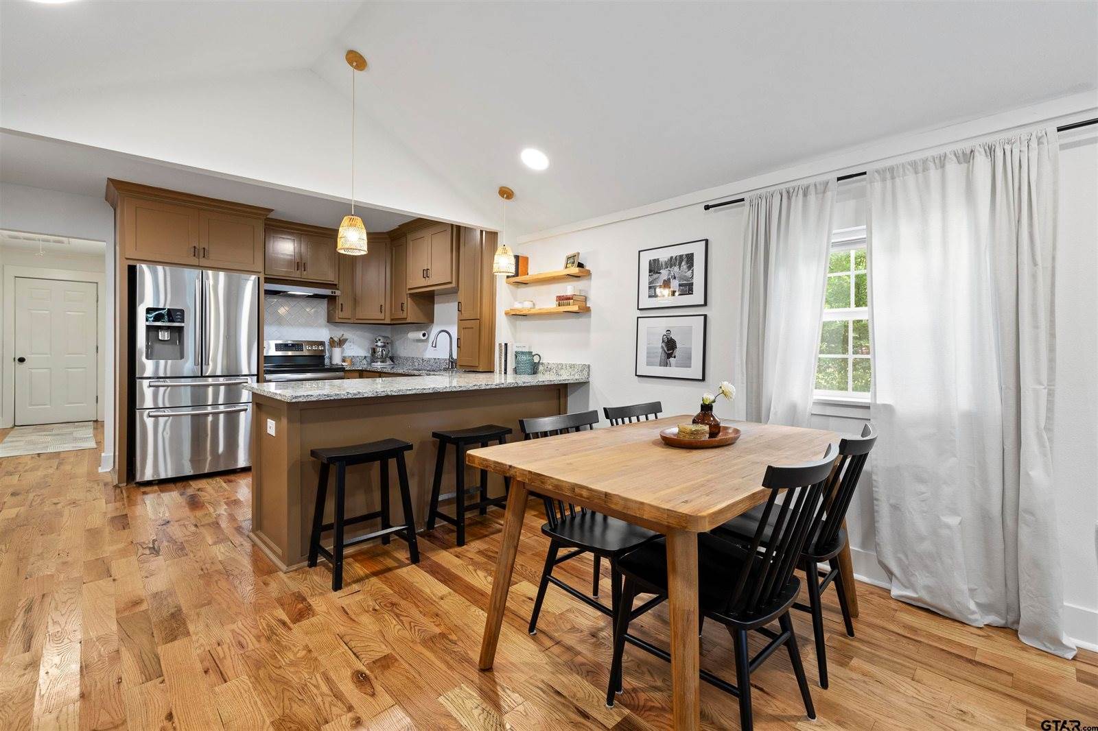 504 S Boyd St, Lindale, TX 75771