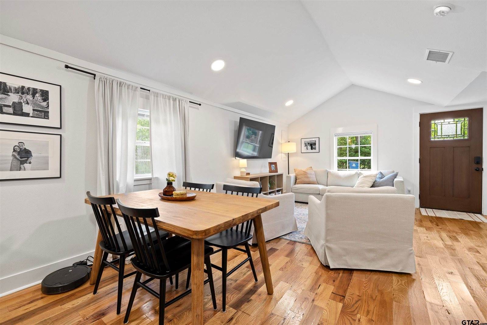 504 S Boyd St, Lindale, TX 75771