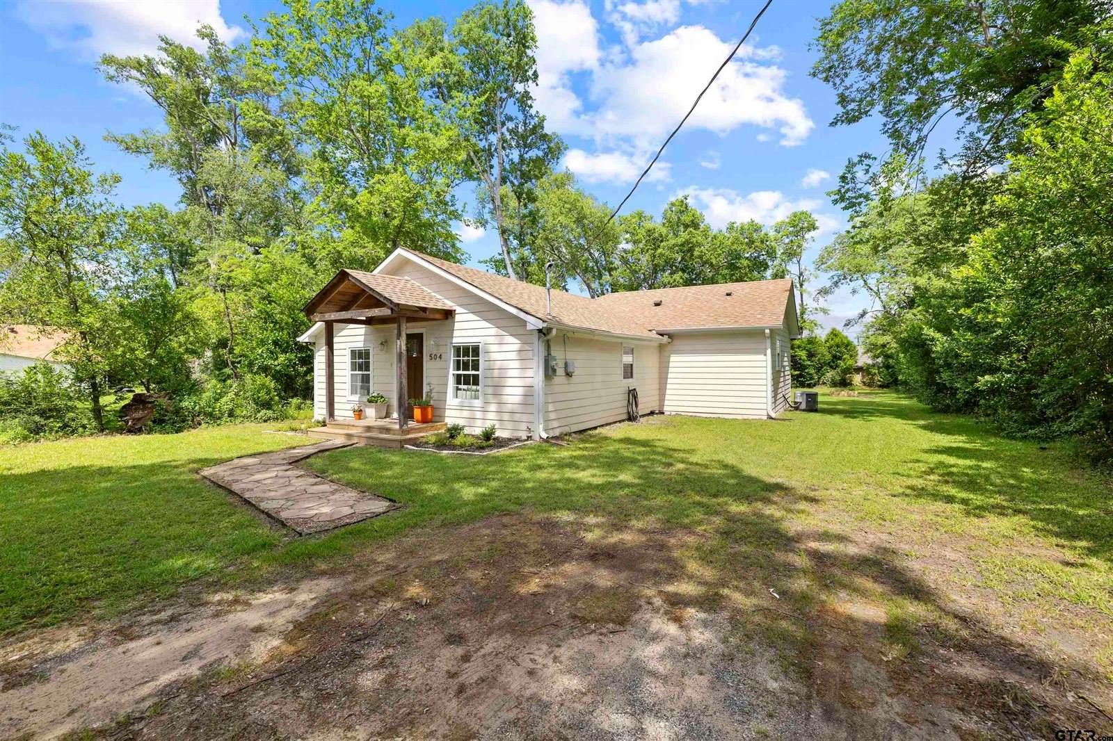 504 S Boyd St, Lindale, TX 75771