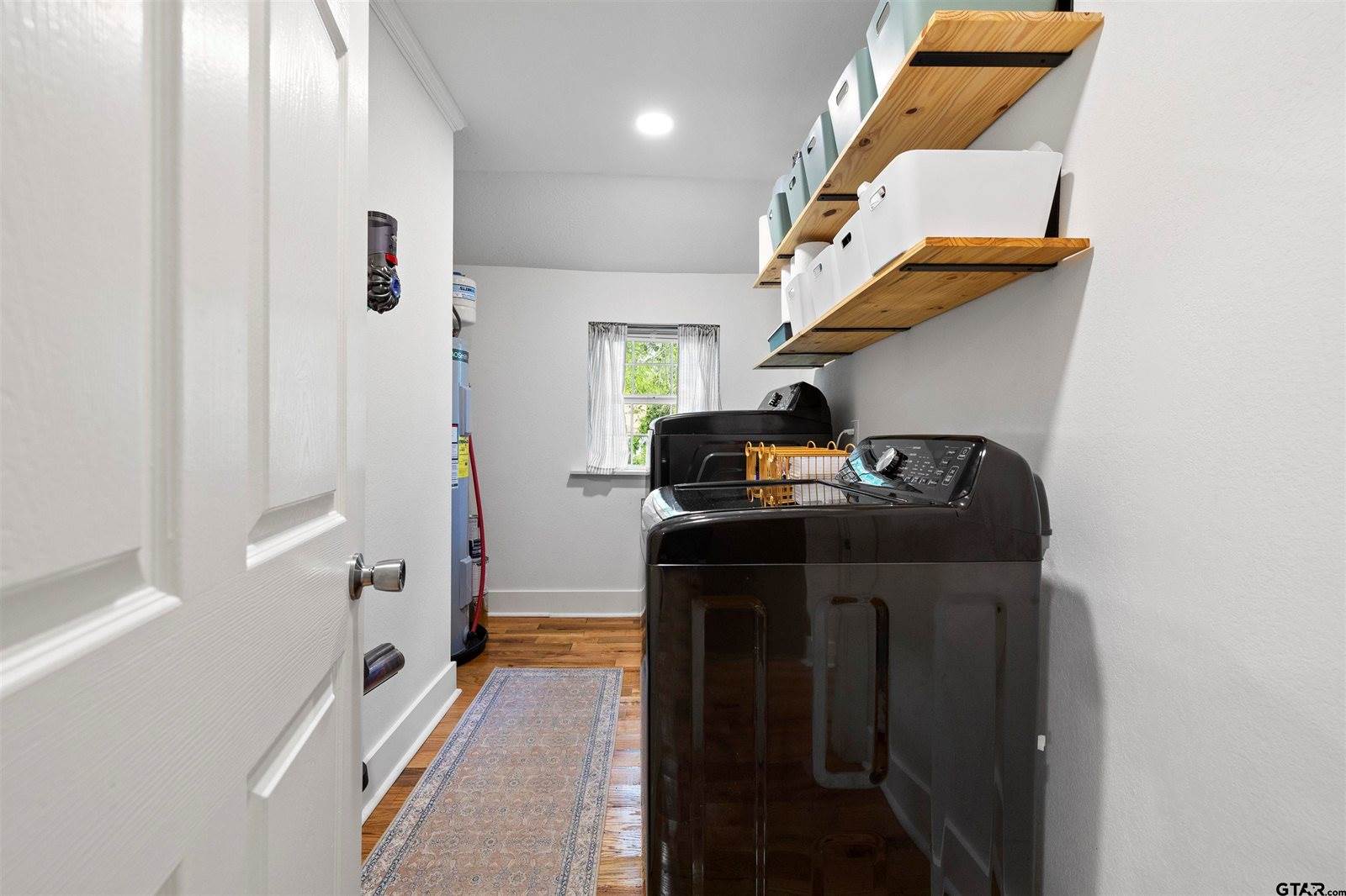 504 S Boyd St, Lindale, TX 75771