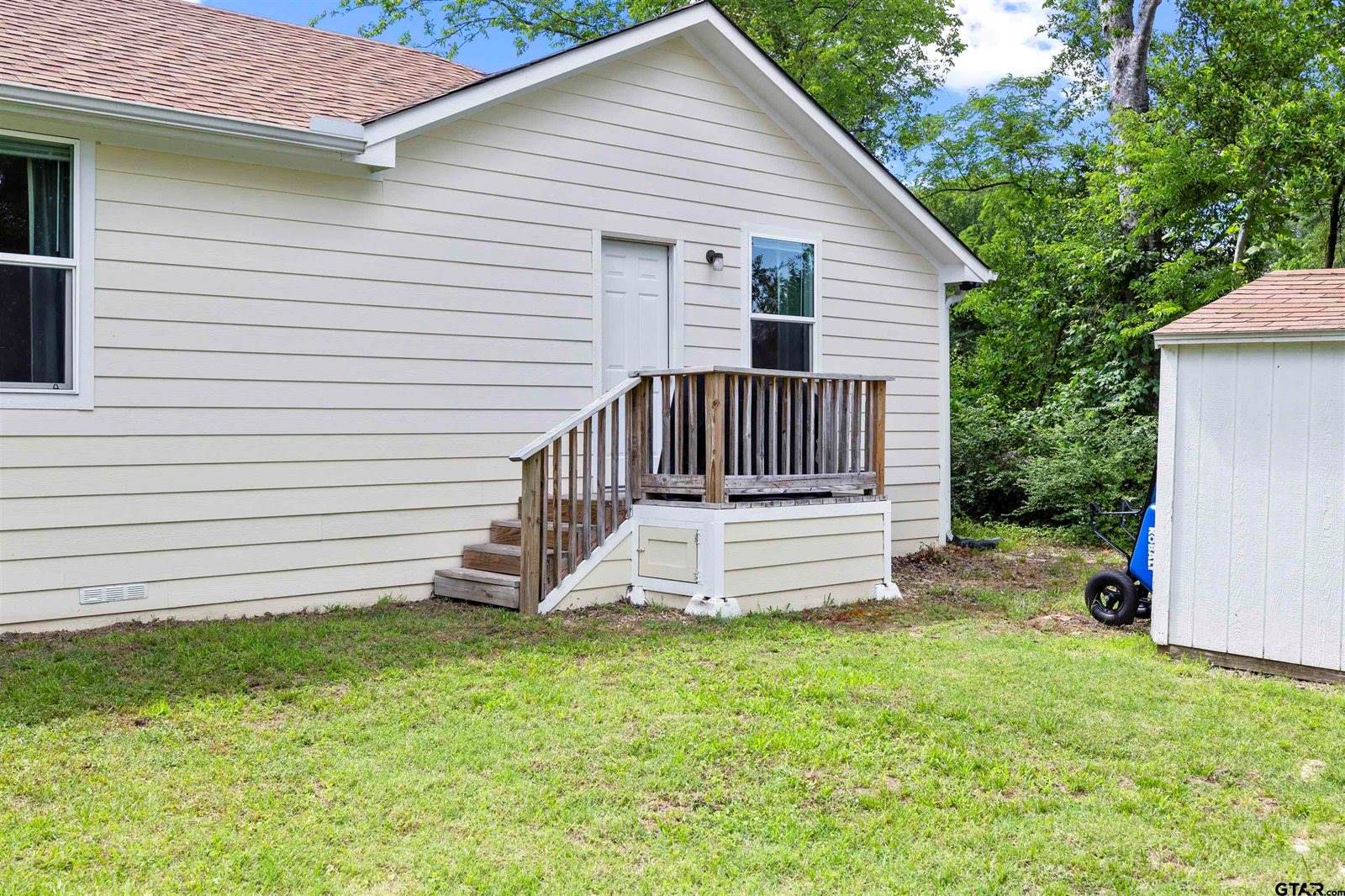 504 S Boyd St, Lindale, TX 75771