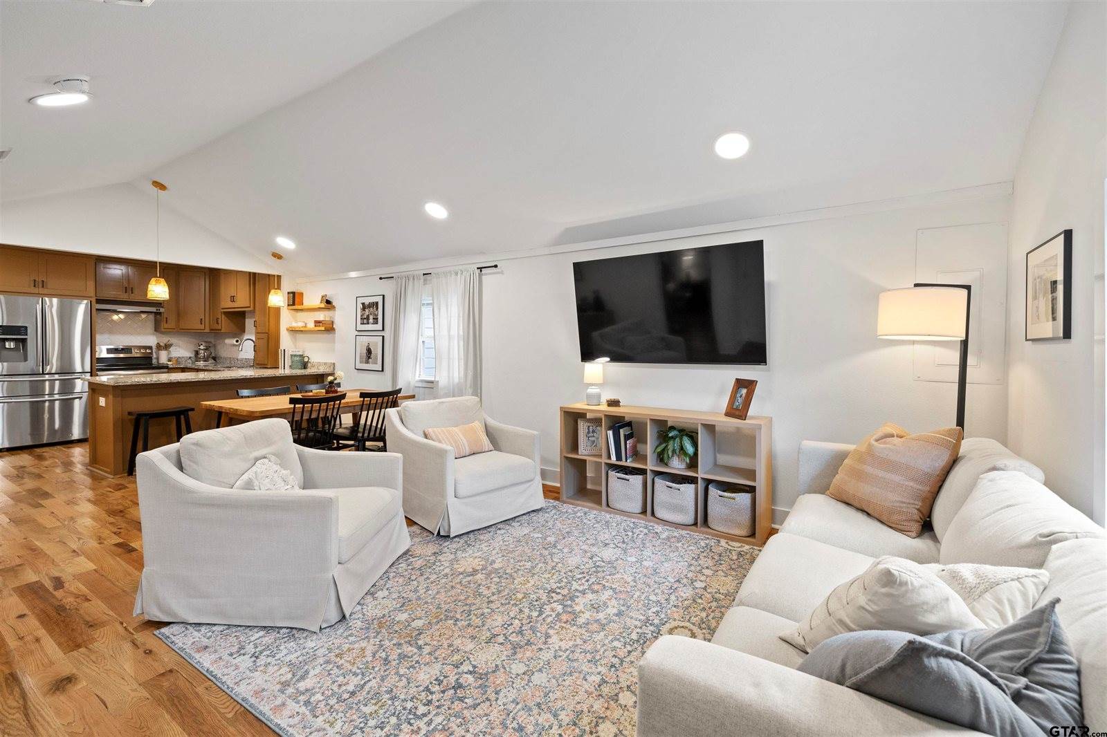 504 S Boyd St, Lindale, TX 75771