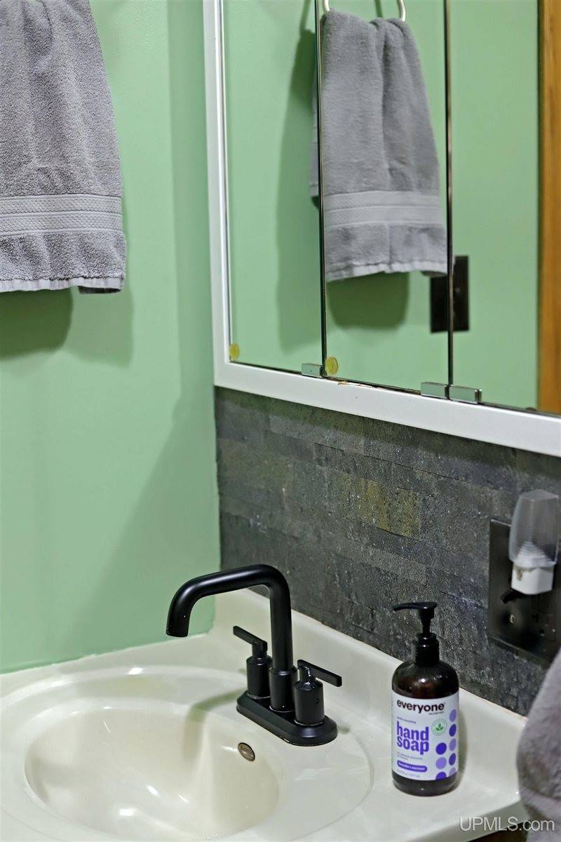 5631 County Road 550 Road, Marquette, MI 49855