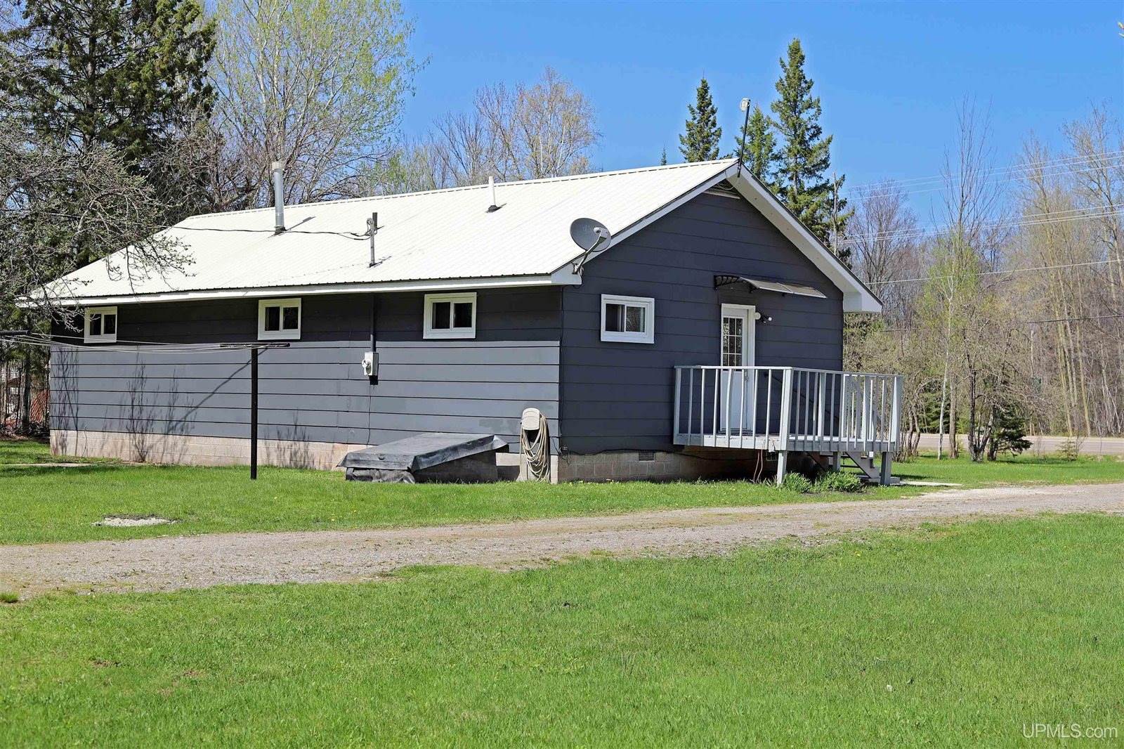 5631 County Road 550 Road, Marquette, MI 49855