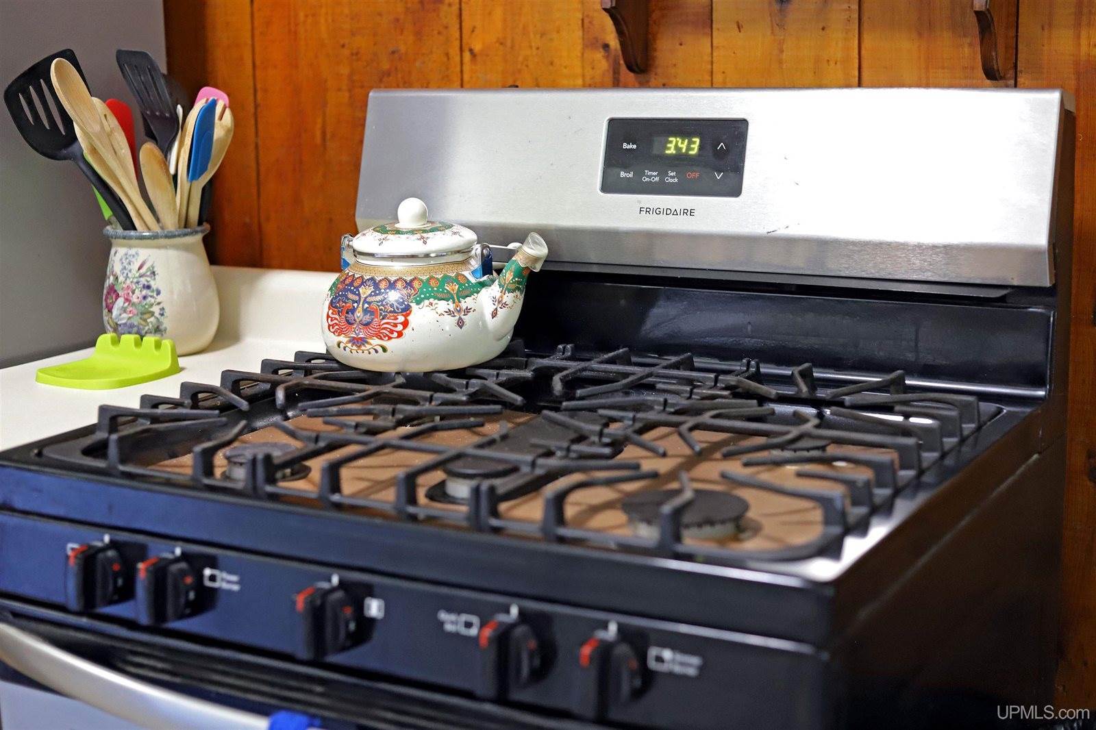 5631 County Road 550 Road, Marquette, MI 49855