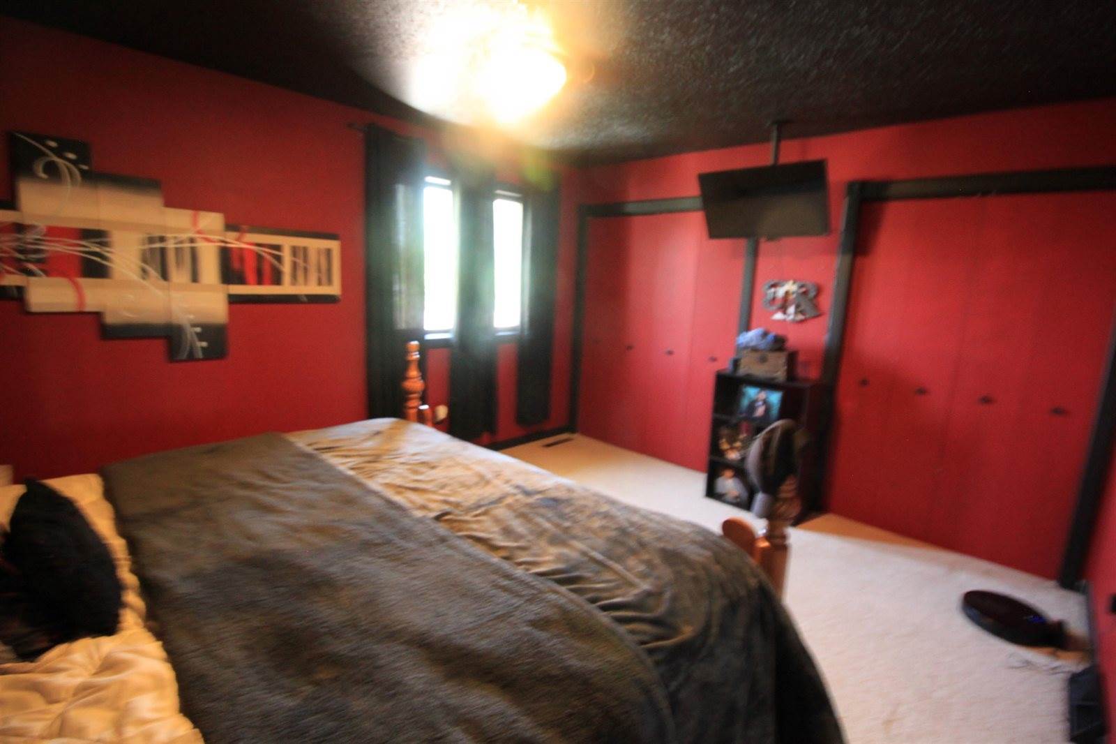 1705 1st St SW, Minot, ND 58701