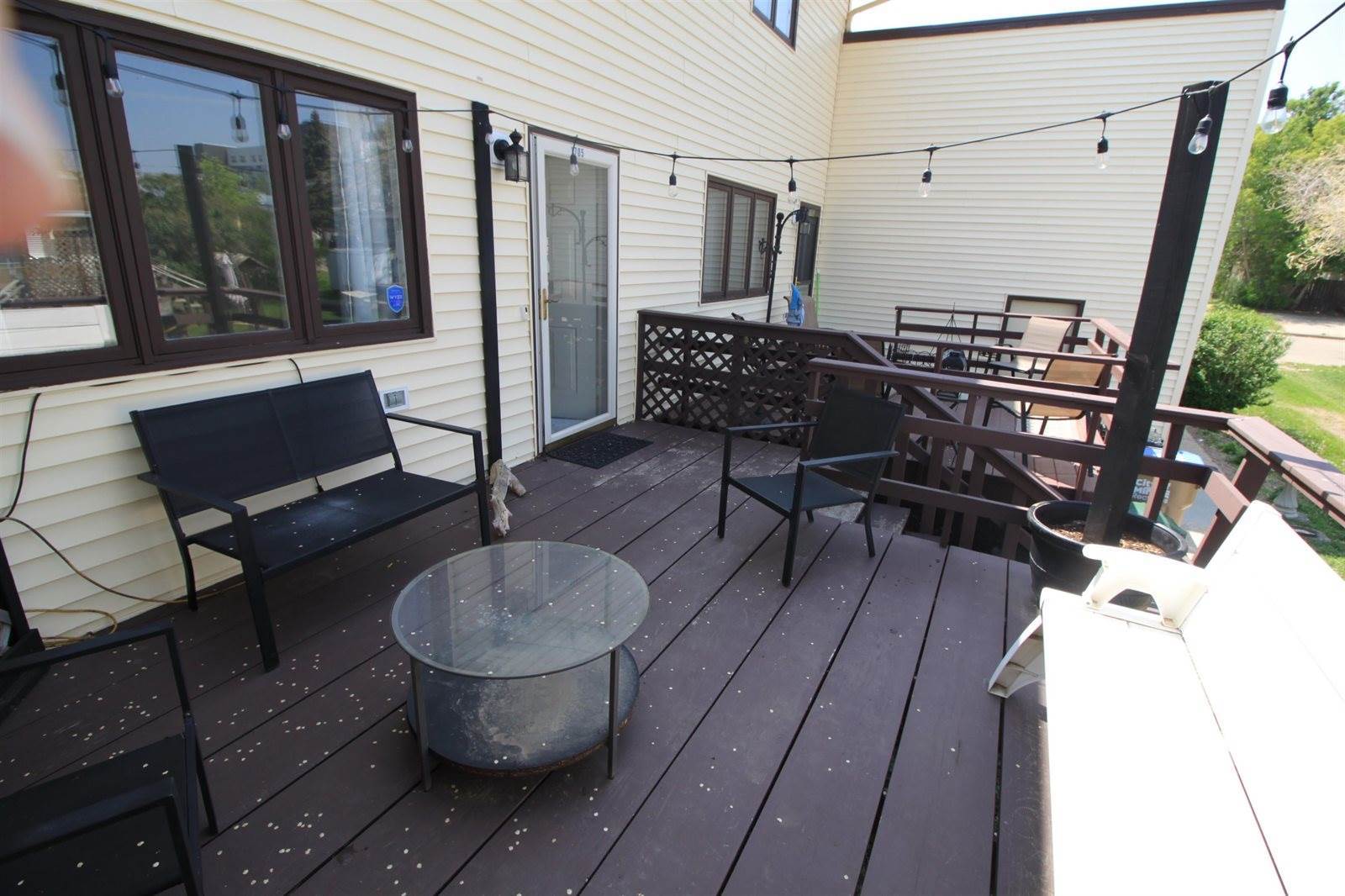 1705 1st St SW, Minot, ND 58701