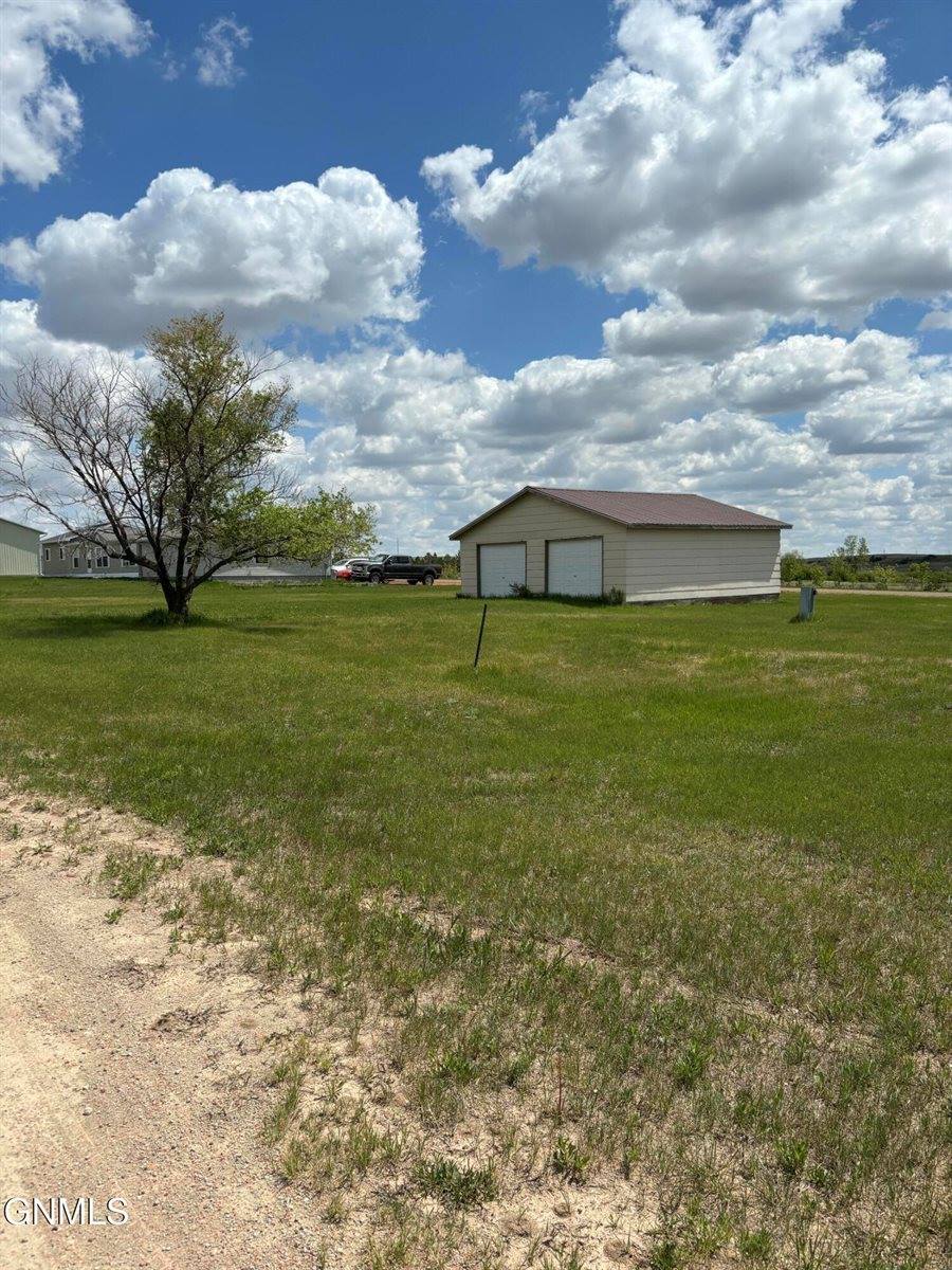 5th Hillcrest Drive, Belfield, ND 58622