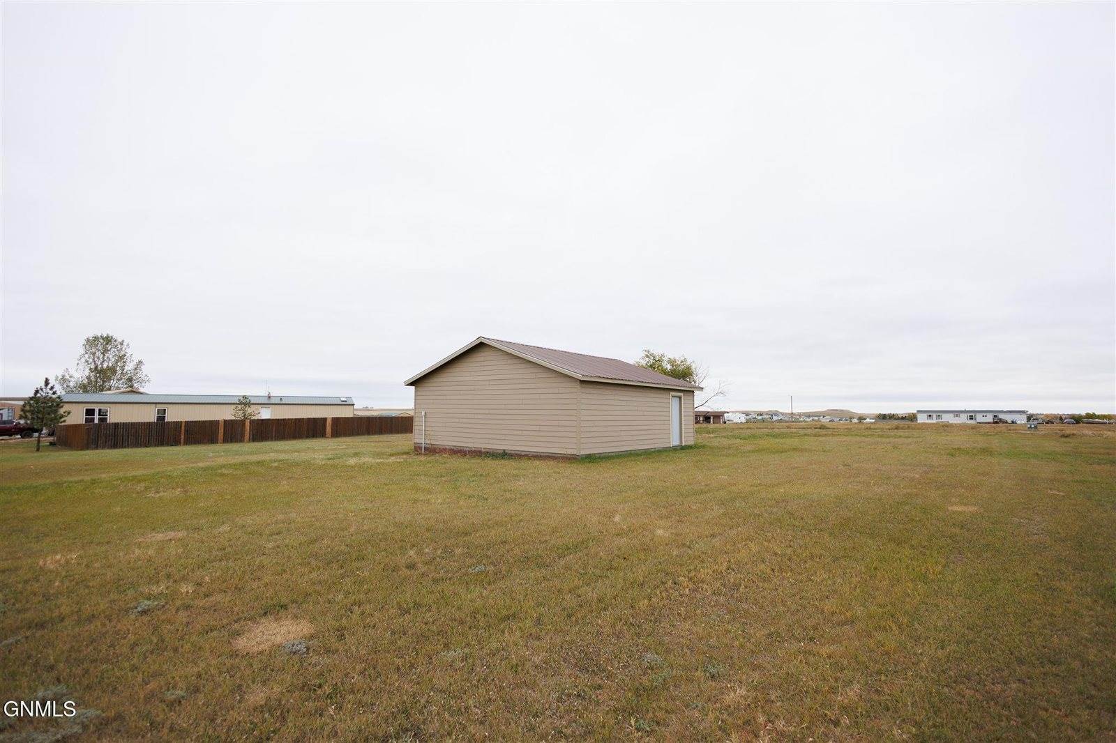 5th Hillcrest Drive, Belfield, ND 58622