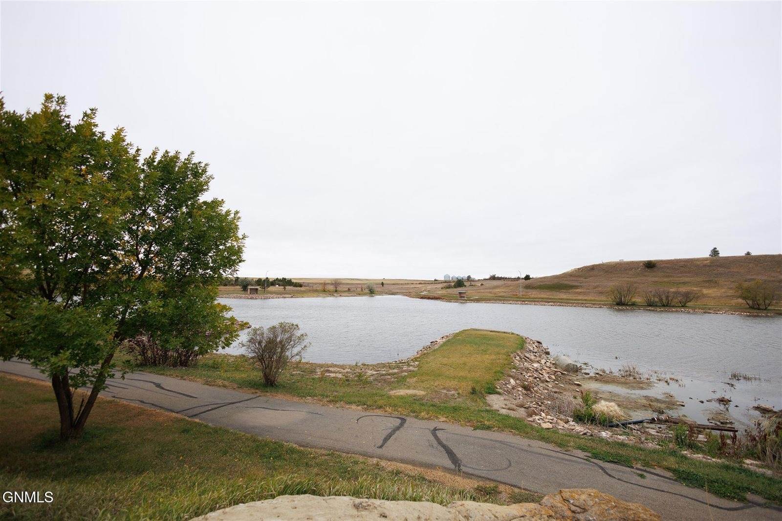 5th Hillcrest Drive, Belfield, ND 58622