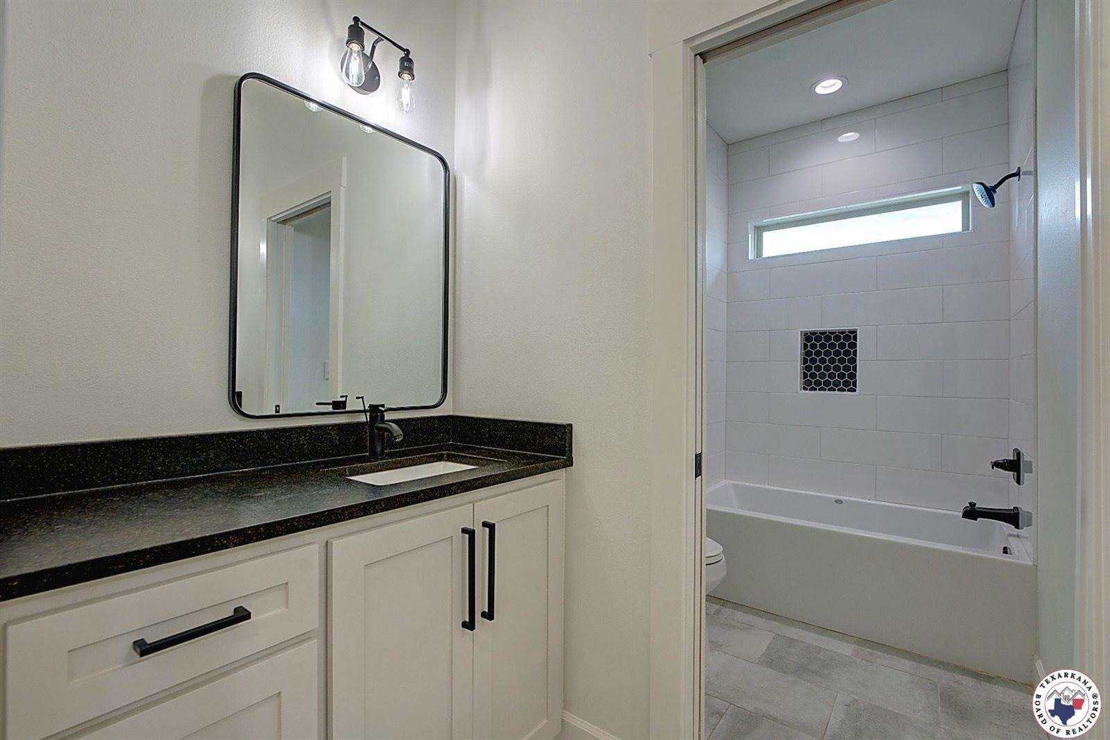 101 Ranch Rd, Texarkana, TX 75503