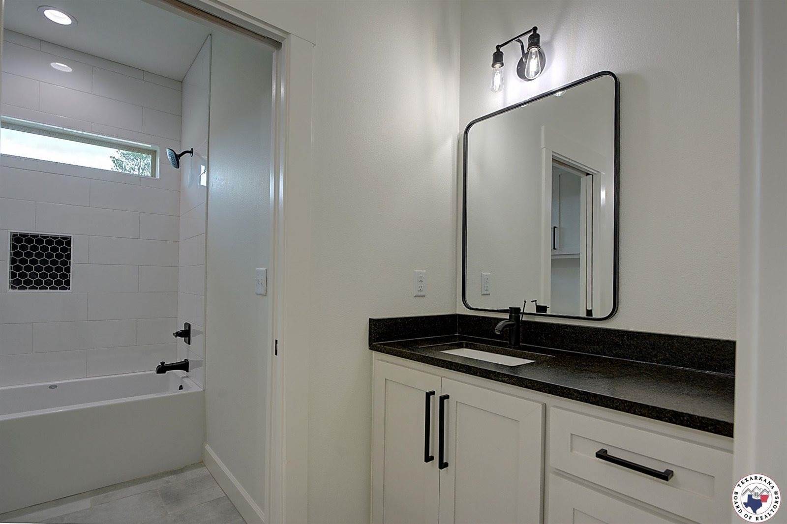 101 Ranch Rd, Texarkana, TX 75503