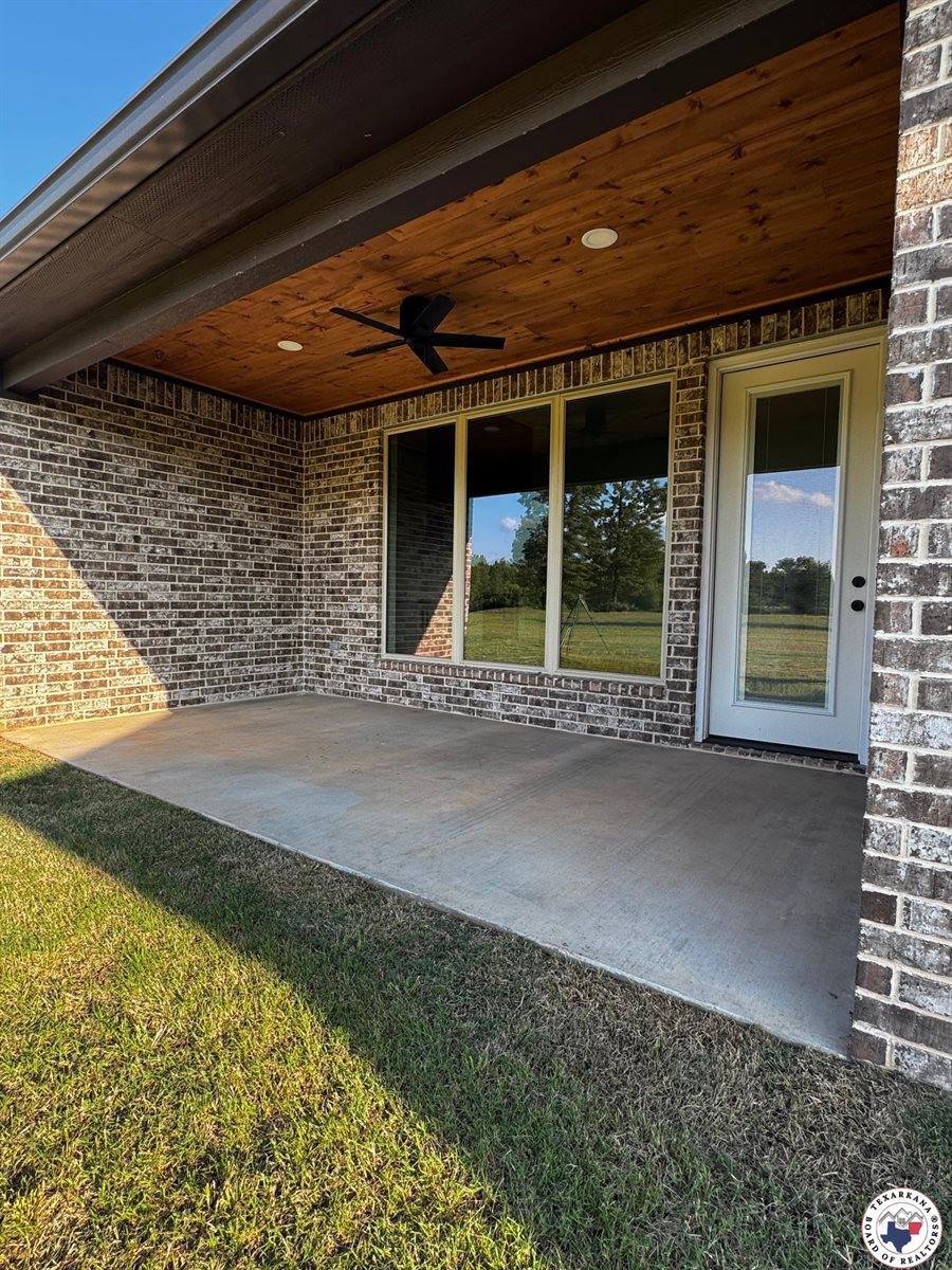 101 Ranch Rd, Texarkana, TX 75503