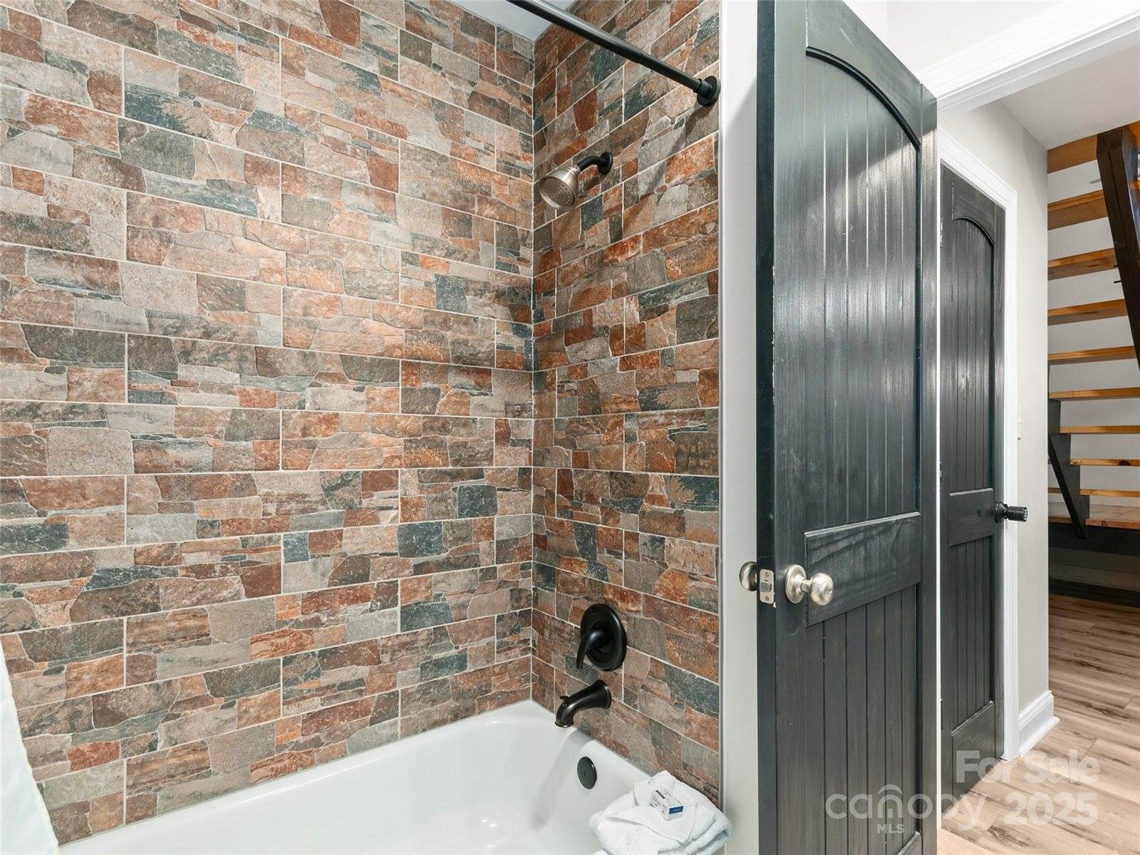 306 Mashstomp Road, Maggie Valley, NC 28751