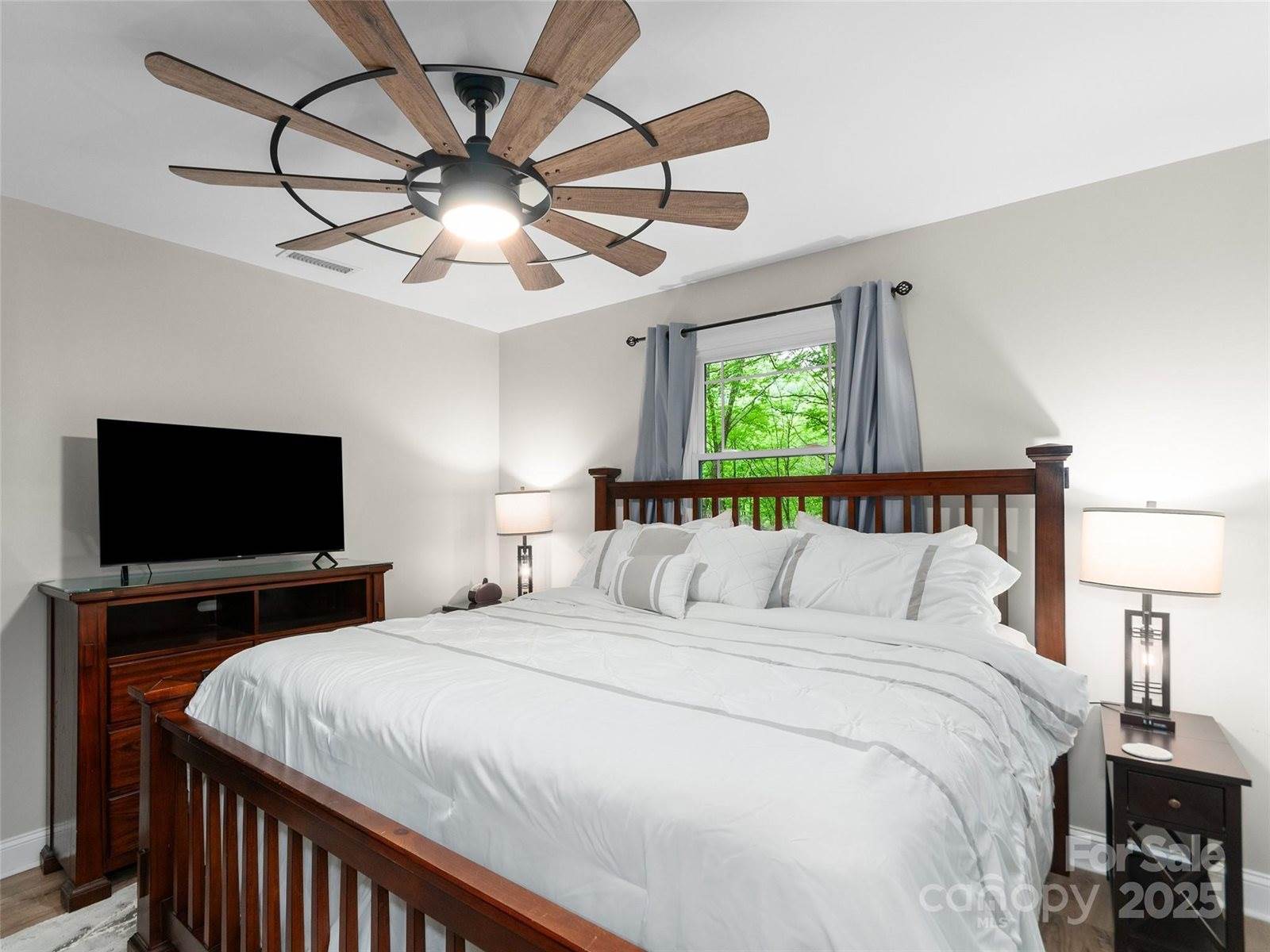 306 Mashstomp Road, Maggie Valley, NC 28751