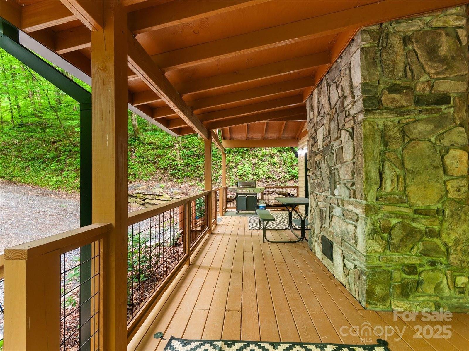 306 Mashstomp Road, Maggie Valley, NC 28751