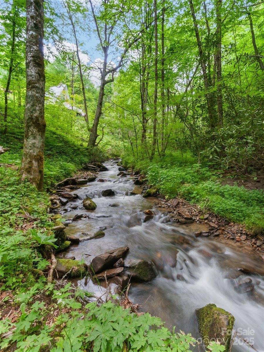 306 Mashstomp Road, Maggie Valley, NC 28751