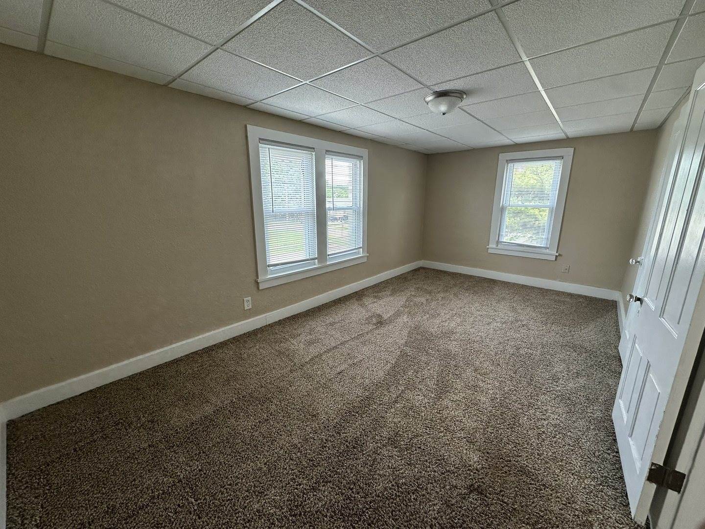 1109 South Locust Avenue, Freeport, IL 61032