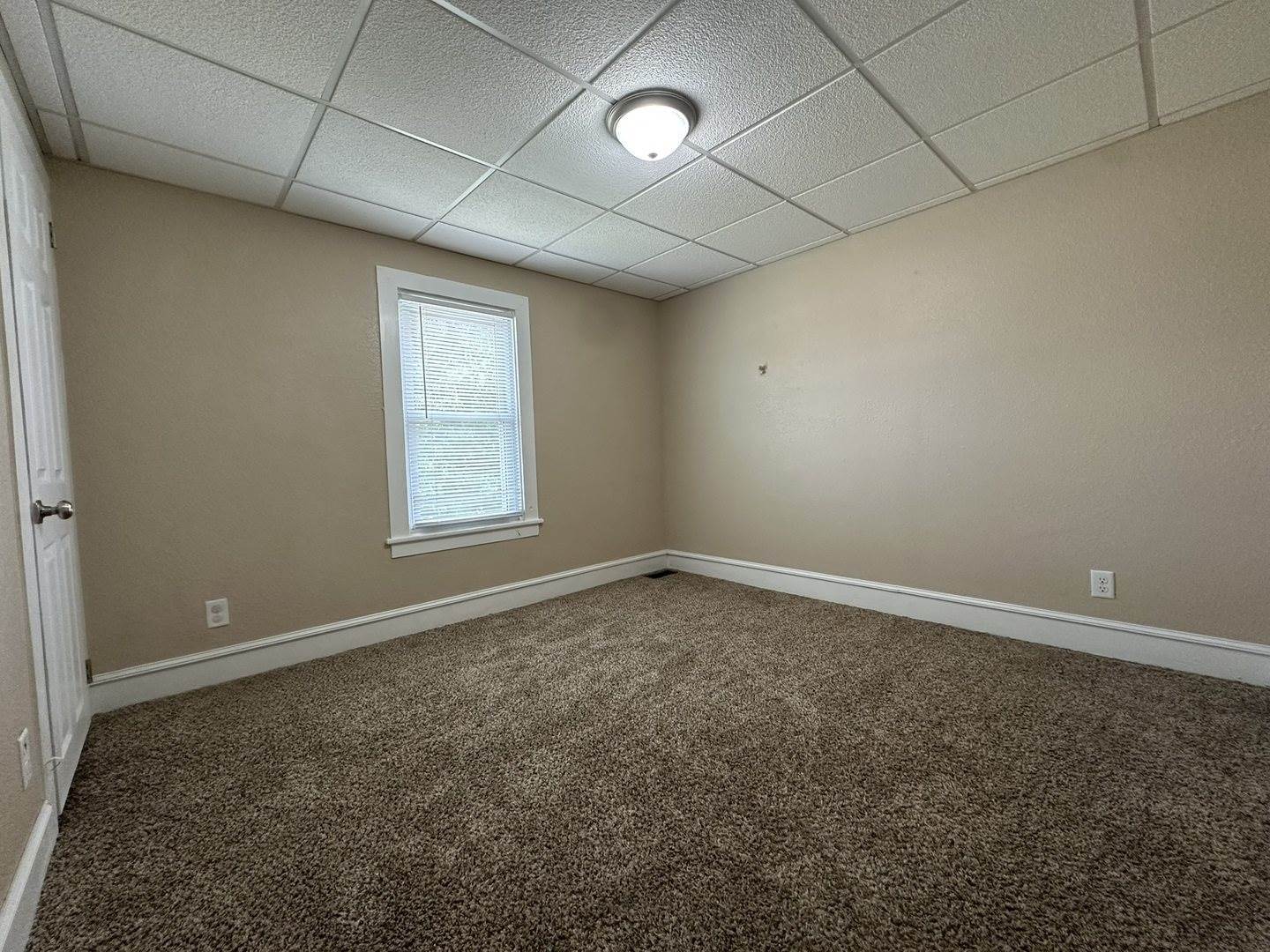 1109 South Locust Avenue, Freeport, IL 61032