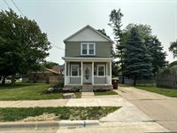 1109 South Locust Avenue, Freeport, IL 61032