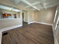 1109 South Locust Avenue, Freeport, IL 61032