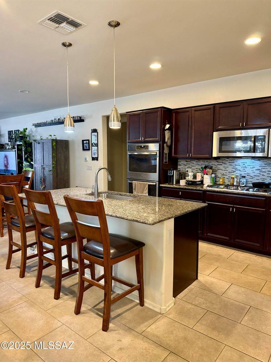 16038 South Camino Casal, Sahuarita, AZ 85629