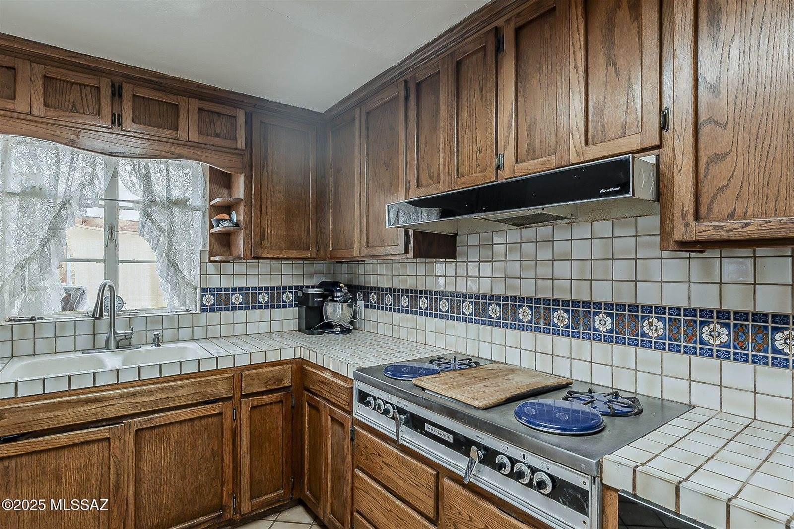 2810 East Malvern Street, Tucson, AZ 85716