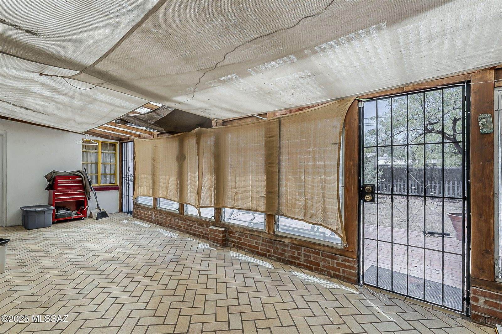 2810 East Malvern Street, Tucson, AZ 85716