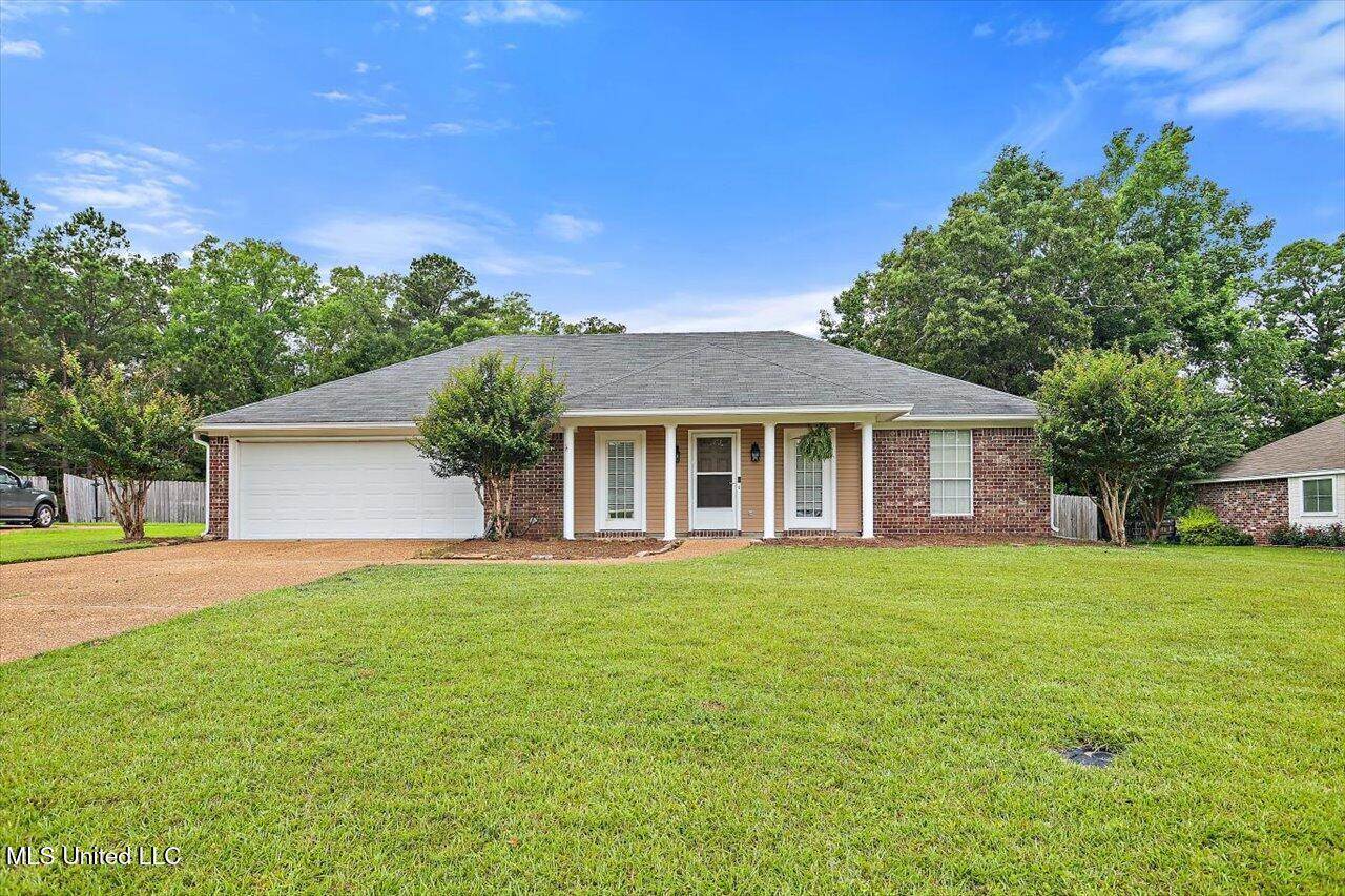 2004 South Cobblestone Cove, Brandon, MS 39042