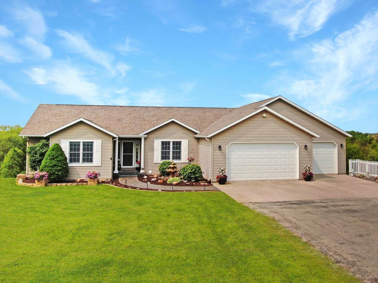 E8797 Rudie ROAD, Westby, WI 54667